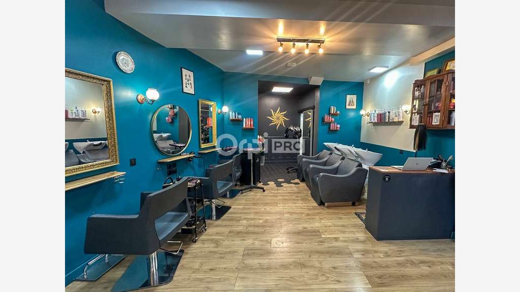 Local salon de coiffure à louer à Paris 11e