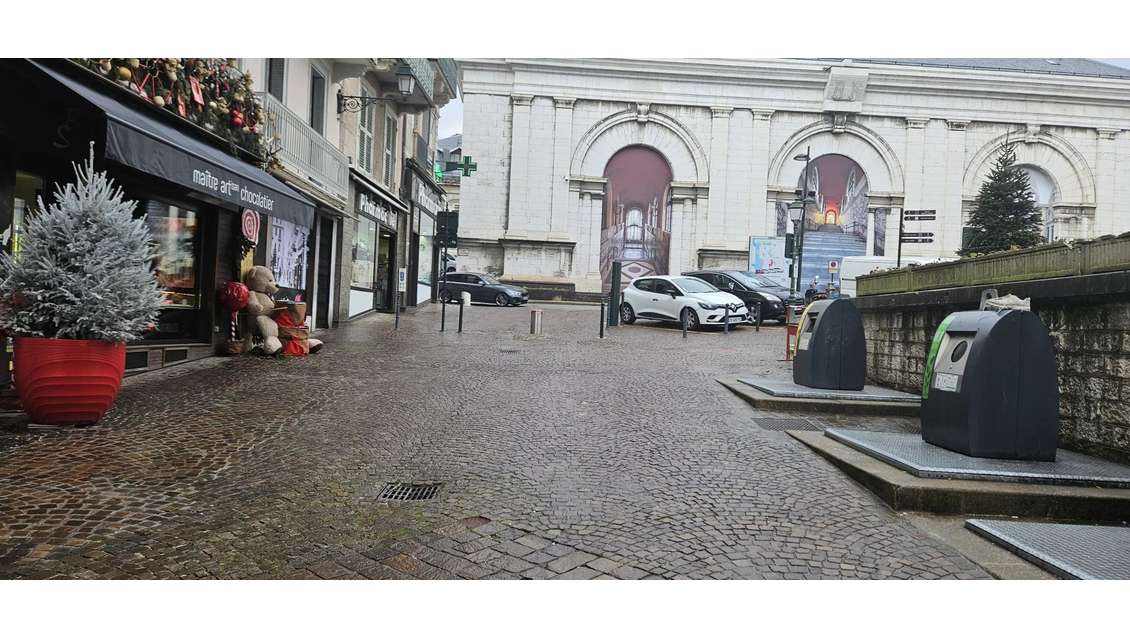 A louer local commercial 50m² à Aix-les-Bains 