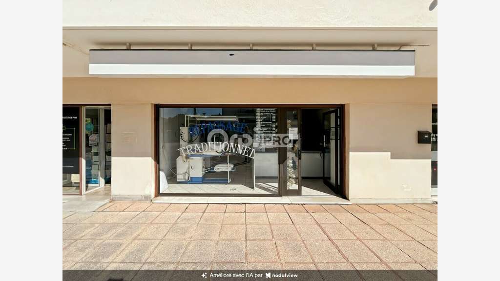 Local commercial 54m² à louer à Marseille 9ème 