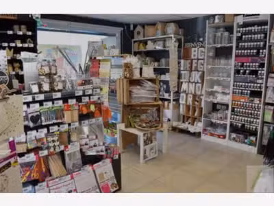 DAB local 120m² Annecy proche C.C. de Courrier  