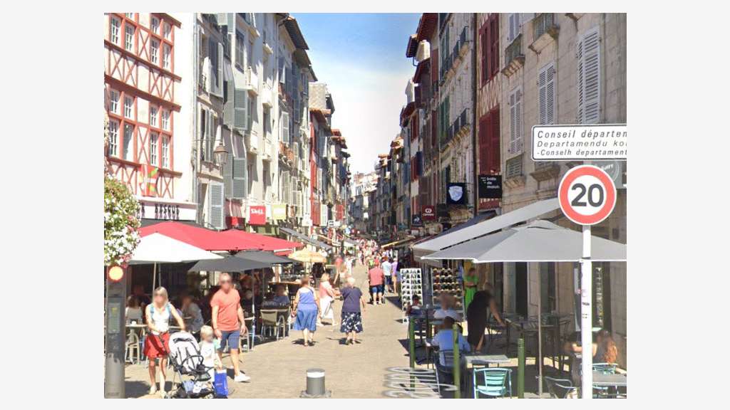 Local commercial 20m² Rue d'Espagne à Bayonne