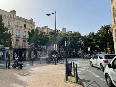 Bail à céder 30m² sur une rue passante à Bordeaux