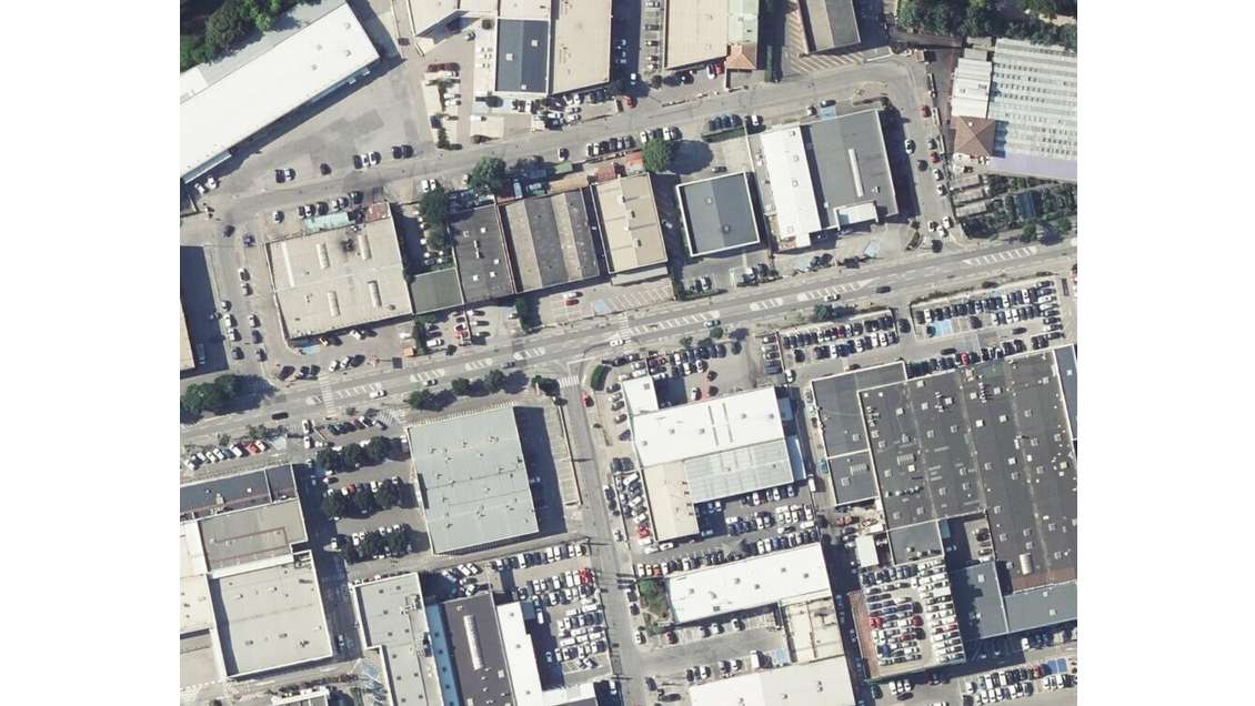 A louer local commercial ZAC La Pioline à Aix