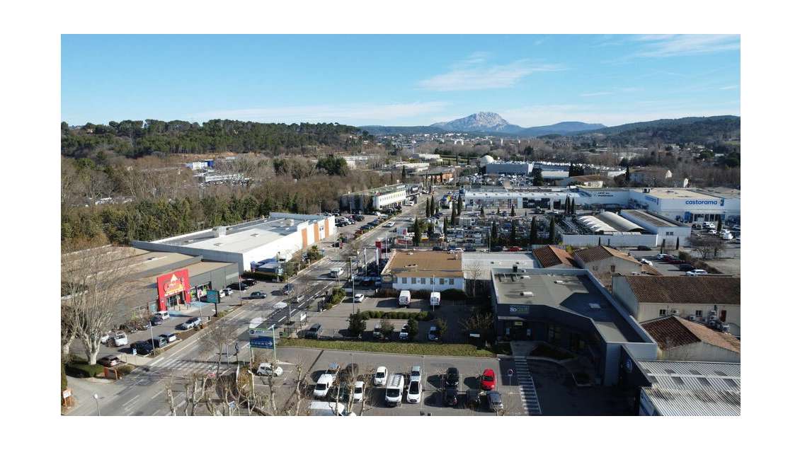 Cession droit au bail local 149m² ZAC La Pioline