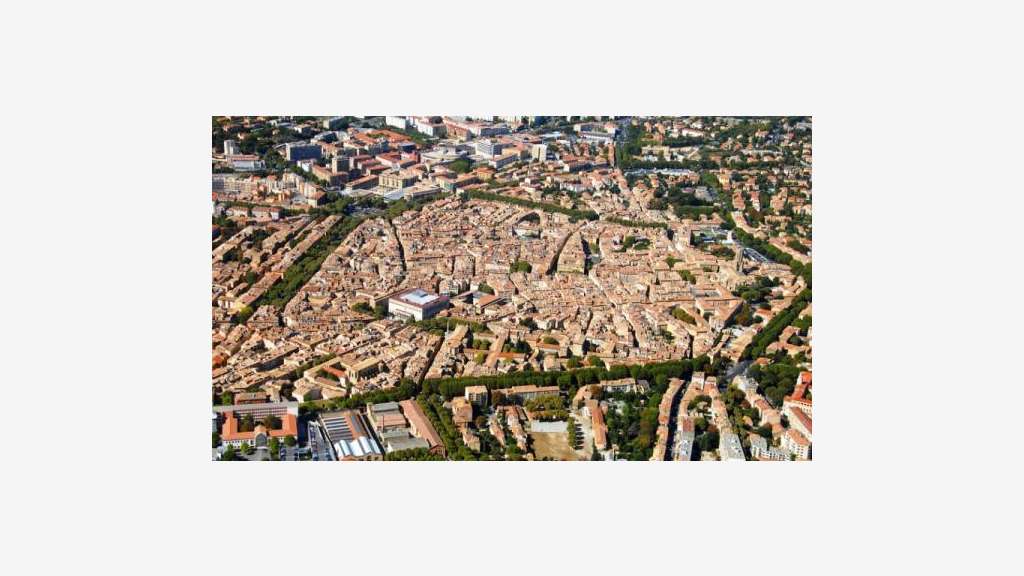 Boutique 62m² Aix-en-Provence Tribunal Judiciaire