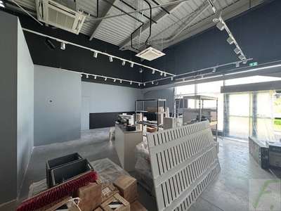 Très beau local commercial 95m² à Aix-les-Bains