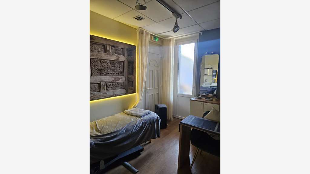 Droit au bail local commercial 44m² Aix-les-Bains