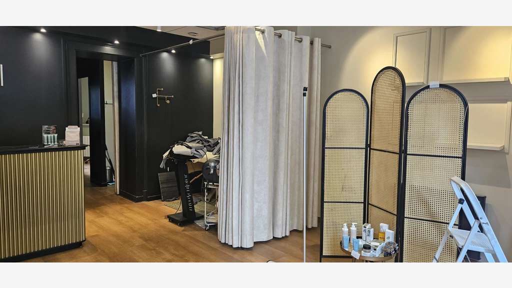 Droit au bail local commercial 44m² Aix-les-Bains