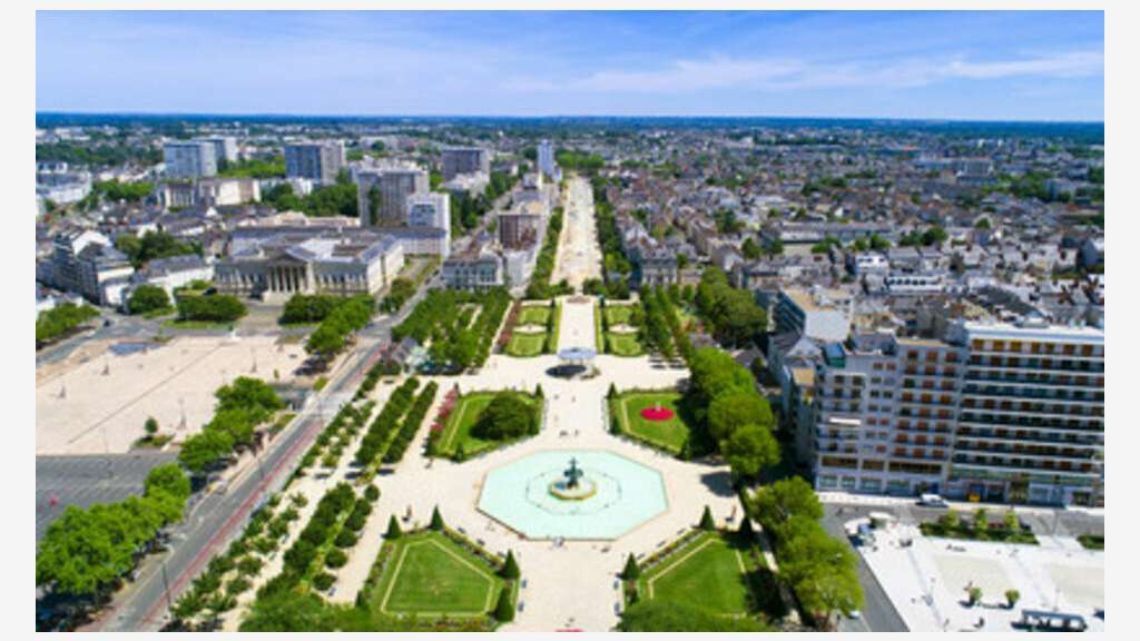 DAB local 65m² N°1 Angers hyper centre Lenepveu 