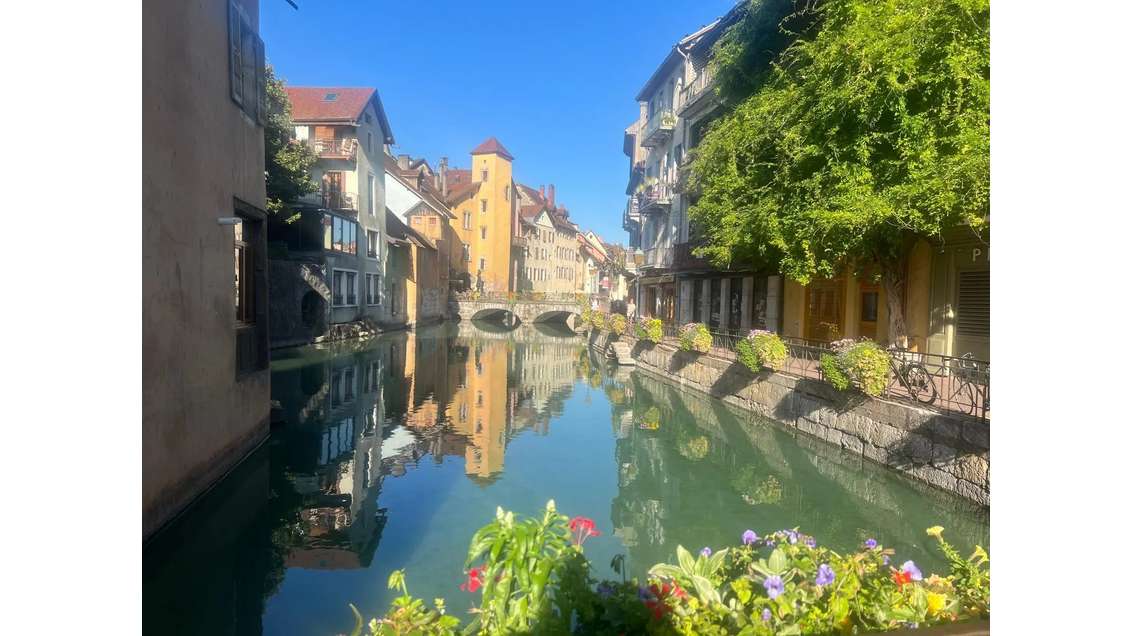 Cède local commercial de 80m² au centre d'Annecy