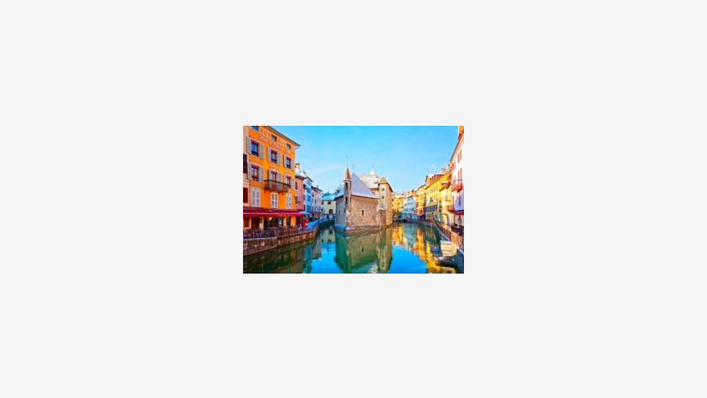 Droit au bail boutique 65m² hyper centre Annecy