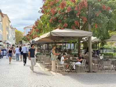 Cède droit au bail 74m² à Antibes emplacement top
