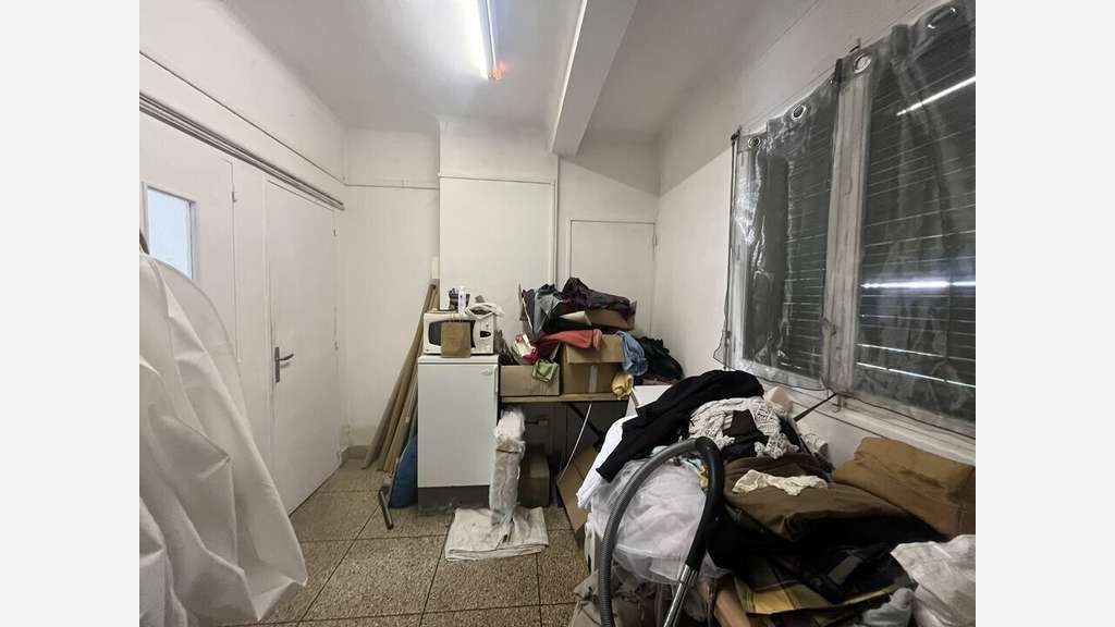Local commercial 50m² à louer à Arles