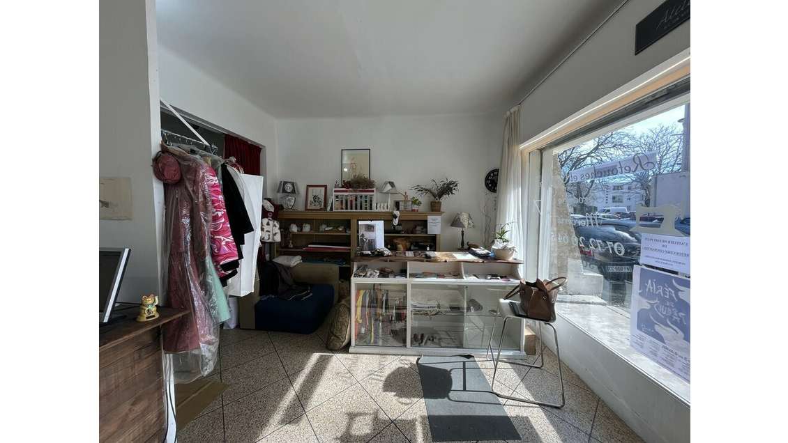 Local commercial 50m² à louer à Arles 