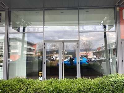 Cède local commercial de 150m² à Aubière KM Lancé