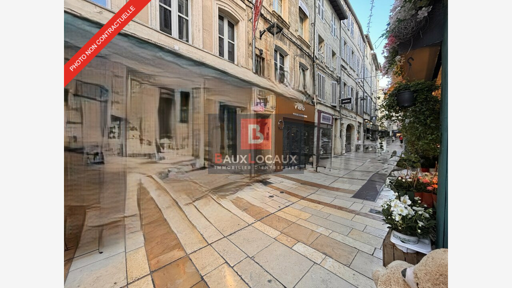 A céder local commercial 40m² Avignon rue piétonne