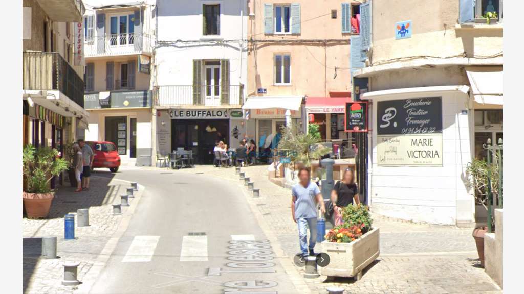 Cession droit au bail 70m² empl premium à Bandol
