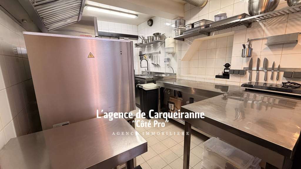 A vendre pas de porte local 18m² à Bandol