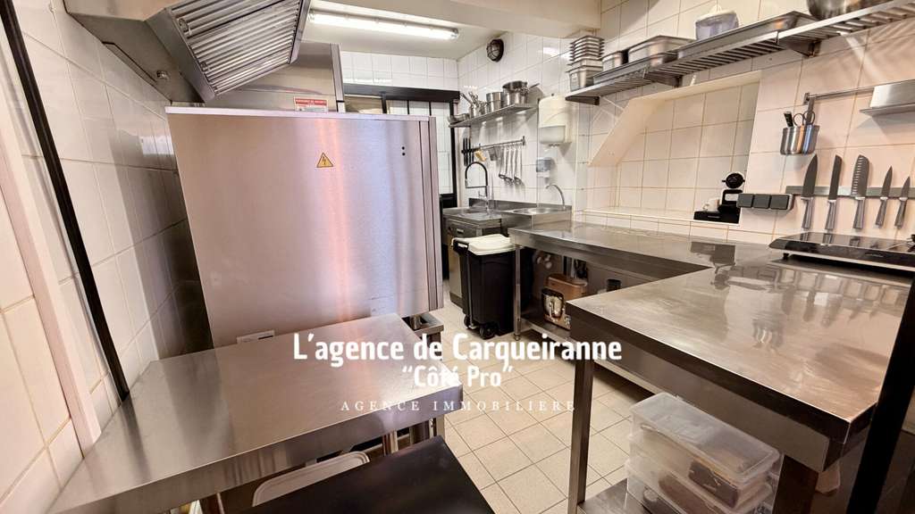 A vendre pas de porte local 18m² à Bandol