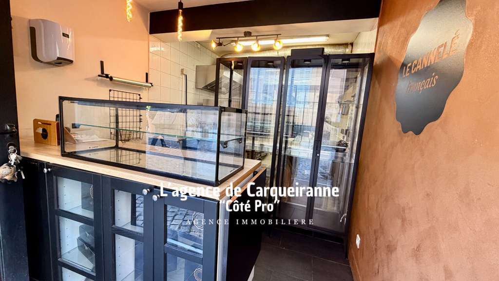 A vendre pas de porte local 18m² à Bandol