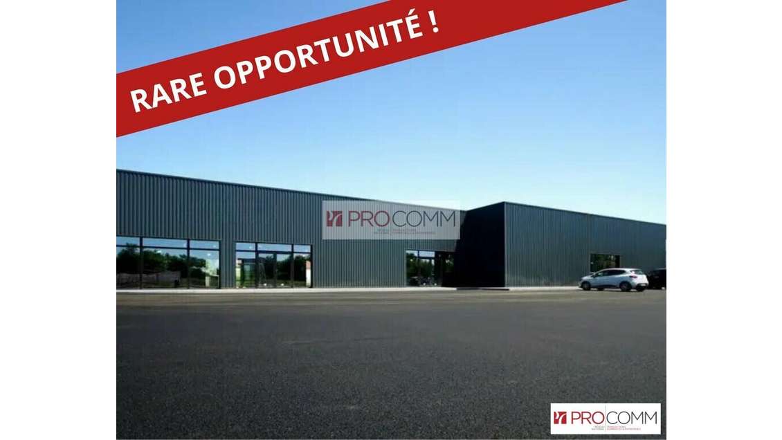 Local commercial 900m² à louer à Barjouville 