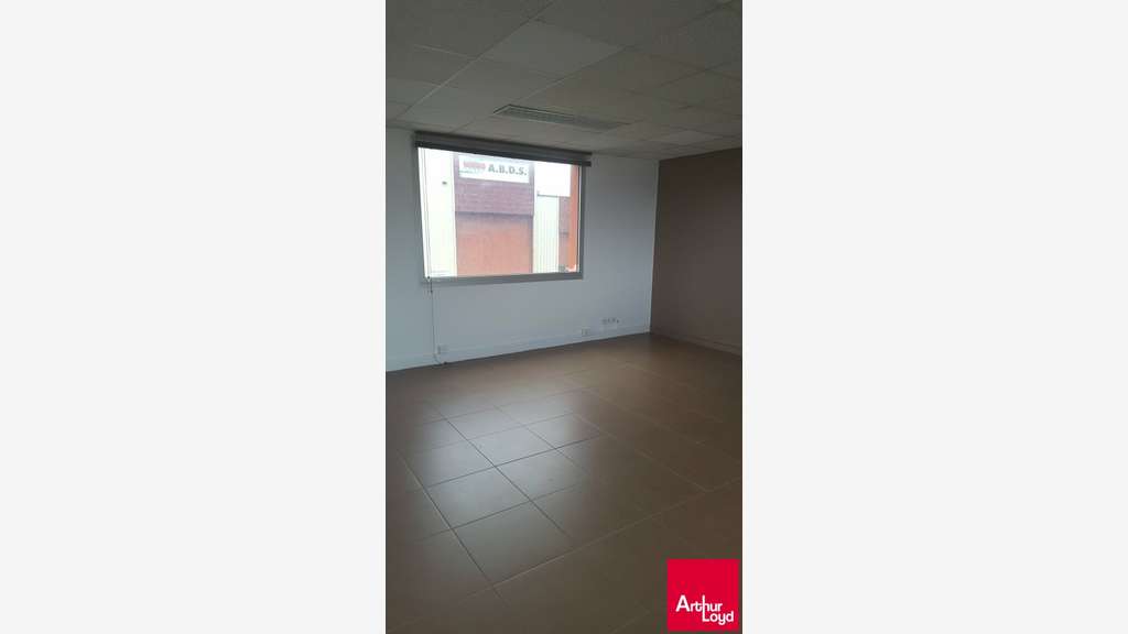 A louer bureau de 14m² au 1er étage à Bayonne
