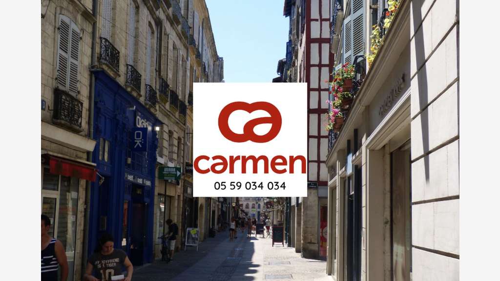 Bayonne hypercentre - Boutique de charme avec bell