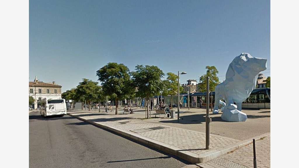 Local commercial de 76m² à céder à Bordeaux centre