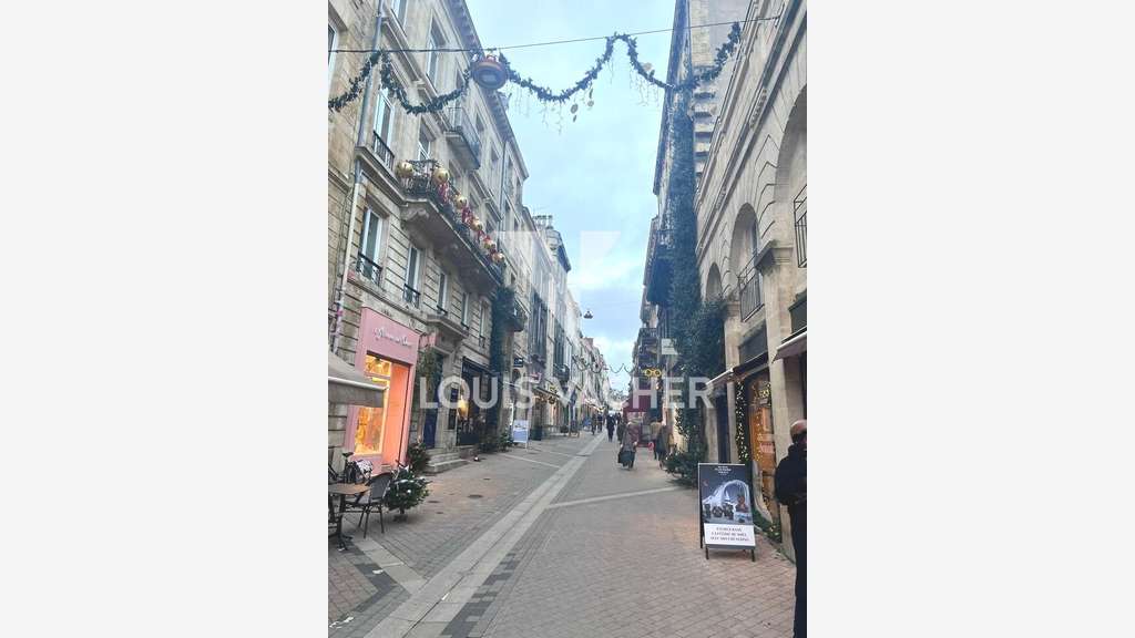 Local commercial de 76m² à céder à Bordeaux centre