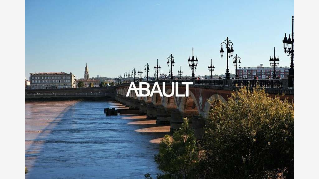 Local commercial à louer à Bordeaux cours Portal