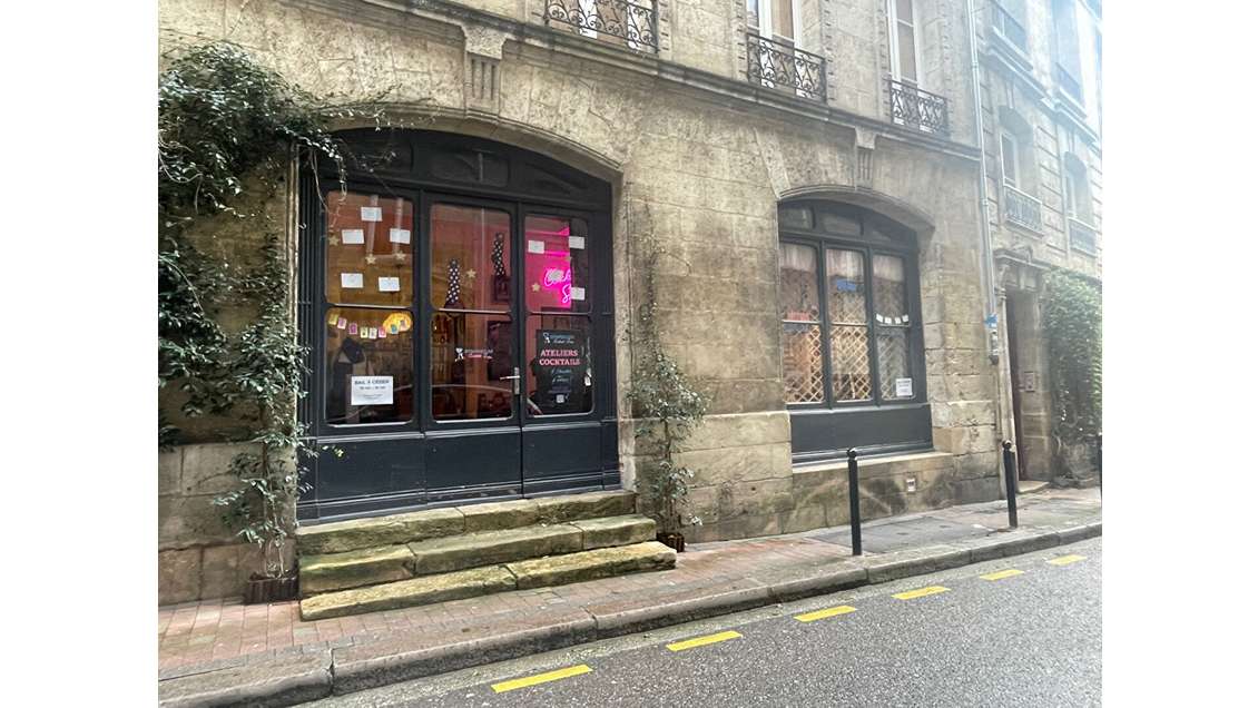 Cède local commercial de 55m² à Bordeaux