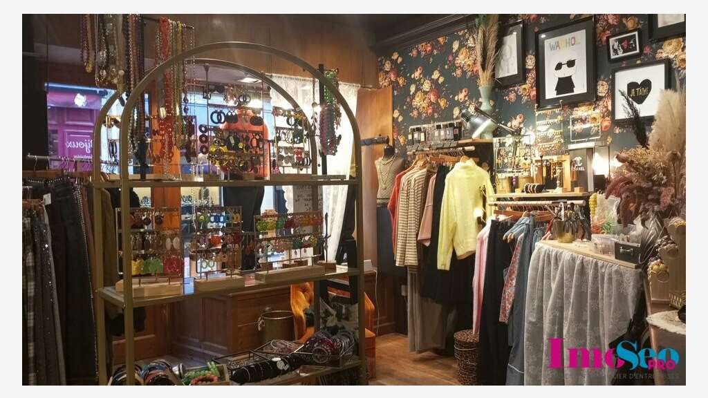 Local 25m² à louer rue piétonne Bordeaux Gambetta