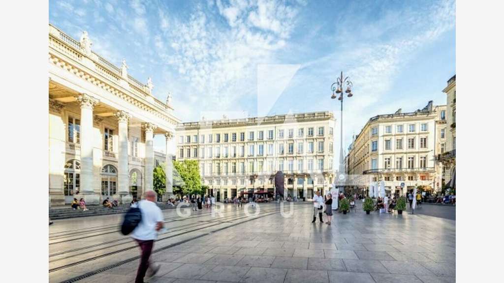 Local 65m² à louer Bordeaux Les Grands Hommes