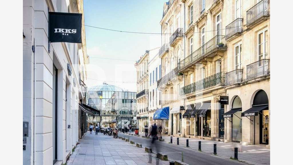 Local 65m² à louer Bordeaux Les Grands Hommes