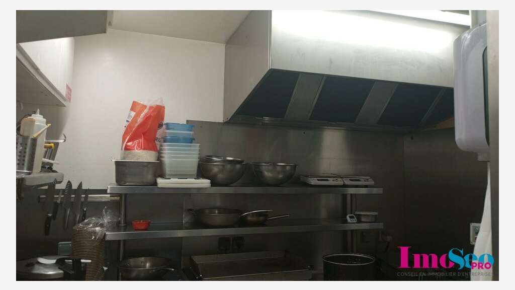 DAB local de restauration rapide à Bordeaux centre