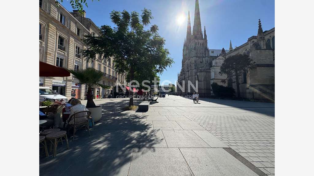 Location local commercial 50m² Bordeaux centre