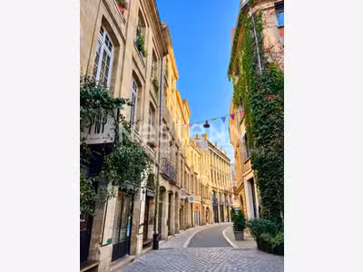 DAB local 114m² Bordeaux proche Sainte Catherine 