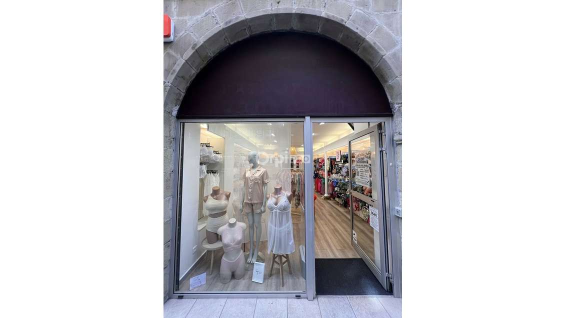 Droit au bail 25m² emplacement N° 1 à Brive