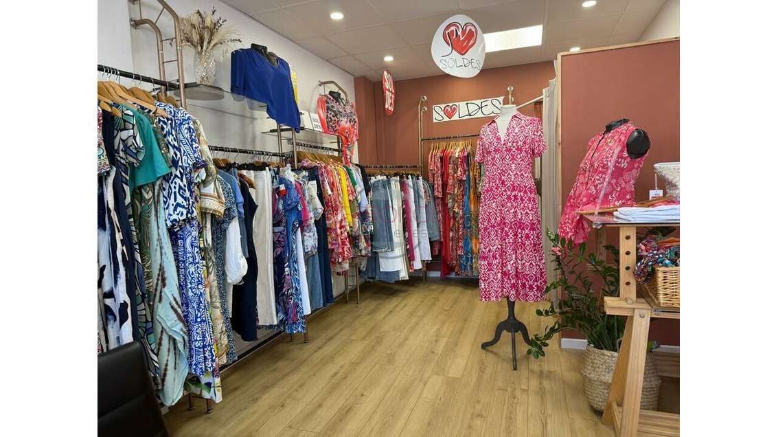 Magasin 55m² avec réserve à louer à Cagnes-sur-Mer