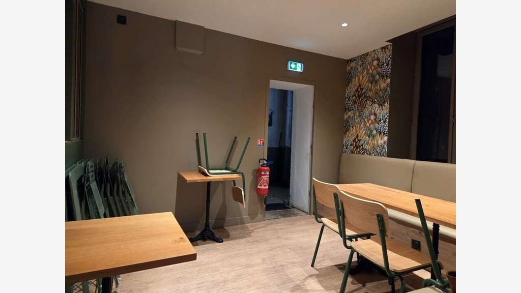 Cession local commercial 98m² empl N°1 à Caluire