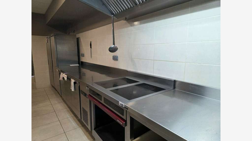 Cession local commercial 98m² empl N°1 à Caluire