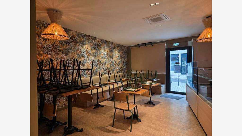 Cession local commercial 98m² empl N°1 à Caluire