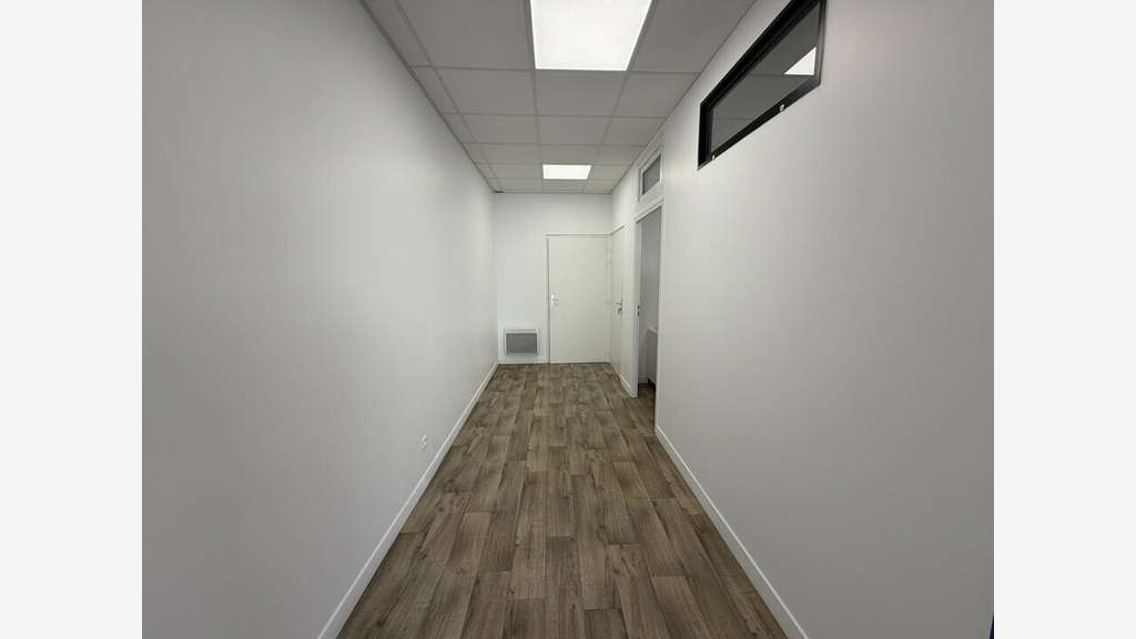 Location local commercial 54m² à Caluire-et-Cuire