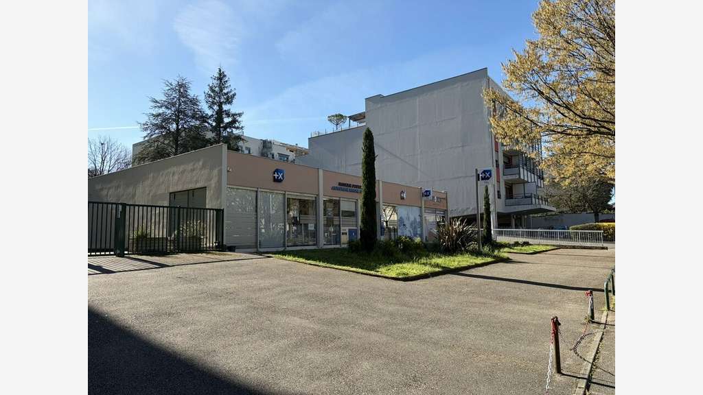 Location local commercial 54m² à Caluire-et-Cuire