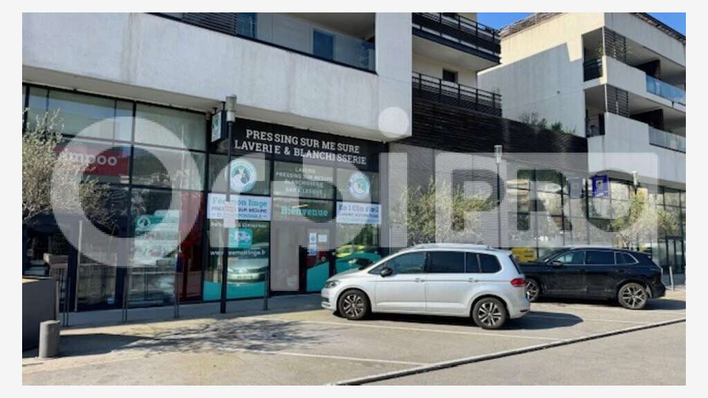 Local commercial 100m² à louer Cannes La Bocca