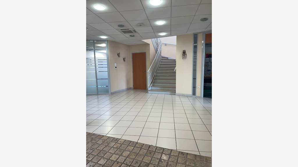 CDAB local 566m2 CENTRE VILLE CARPENTRAS 84200
