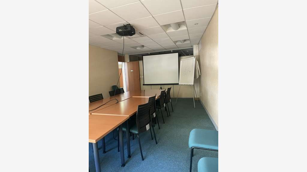 CDAB local 566m2 CENTRE VILLE CARPENTRAS 84200
