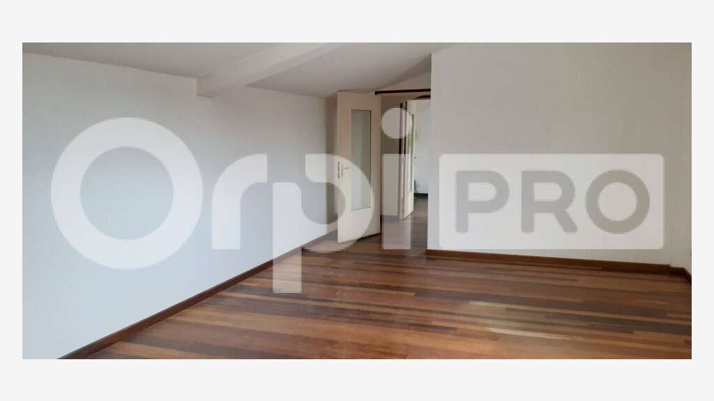 DAB local 410m² avec forte visibilité à Cayenne