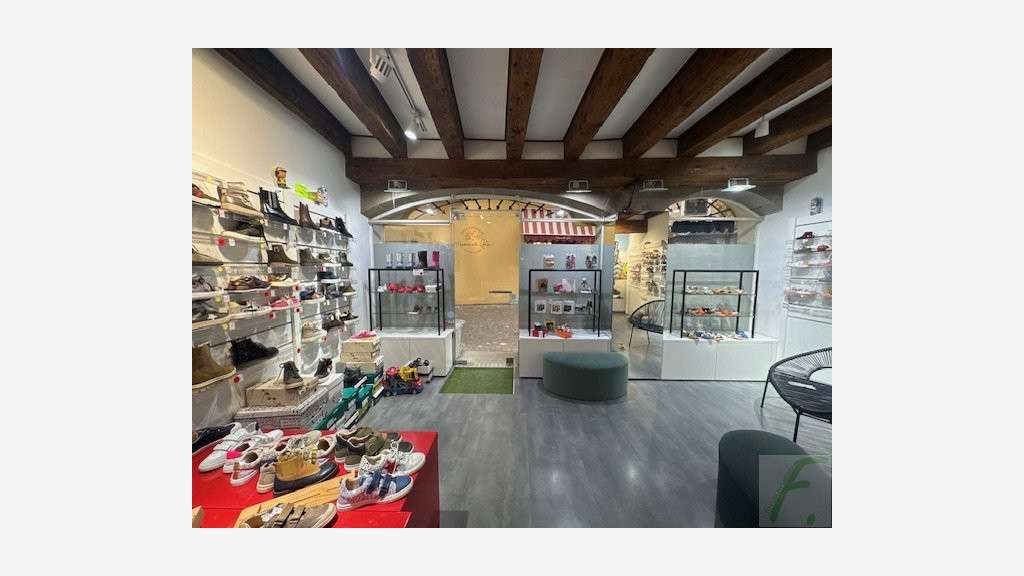 Vente local commercial 42m² empl N°1 Chambéry