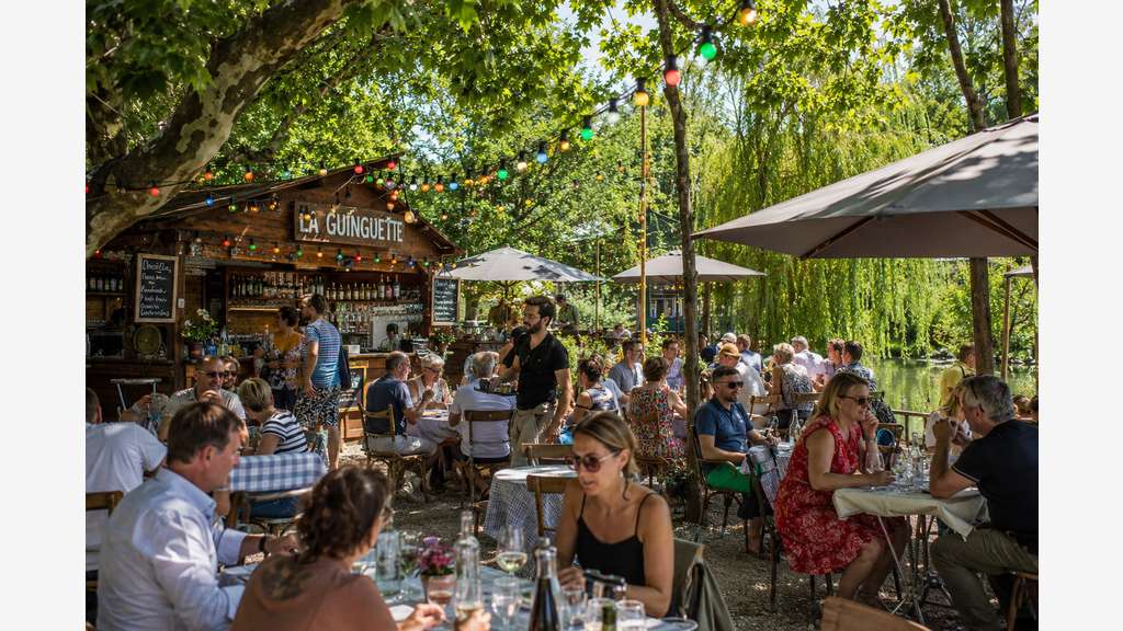 DAB poss activité restauration 1500m² à Chambéry